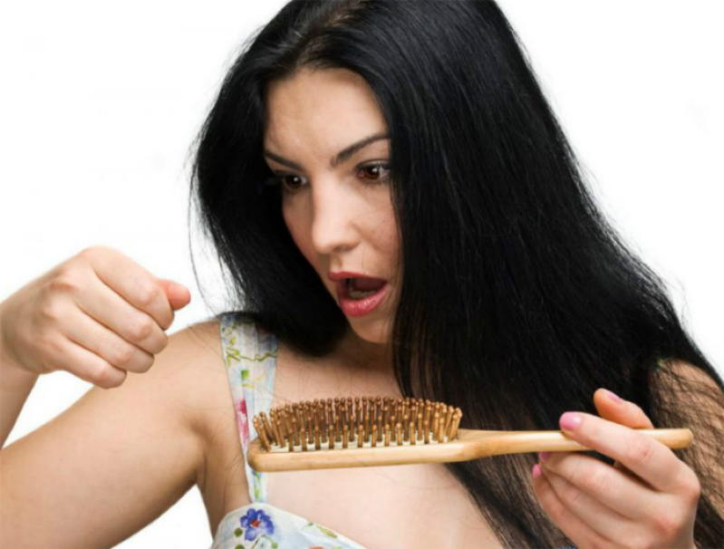 Как сделать свой собственный домашний шампунь от выпадения волос. И никаких волос на расческе!