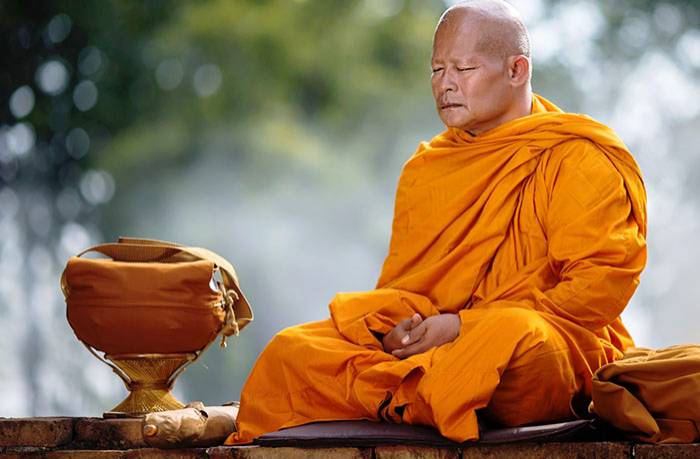 Секрет вечной молодости тибетских монахов: 5 упражнений йоги для хорошего самочувствия.
