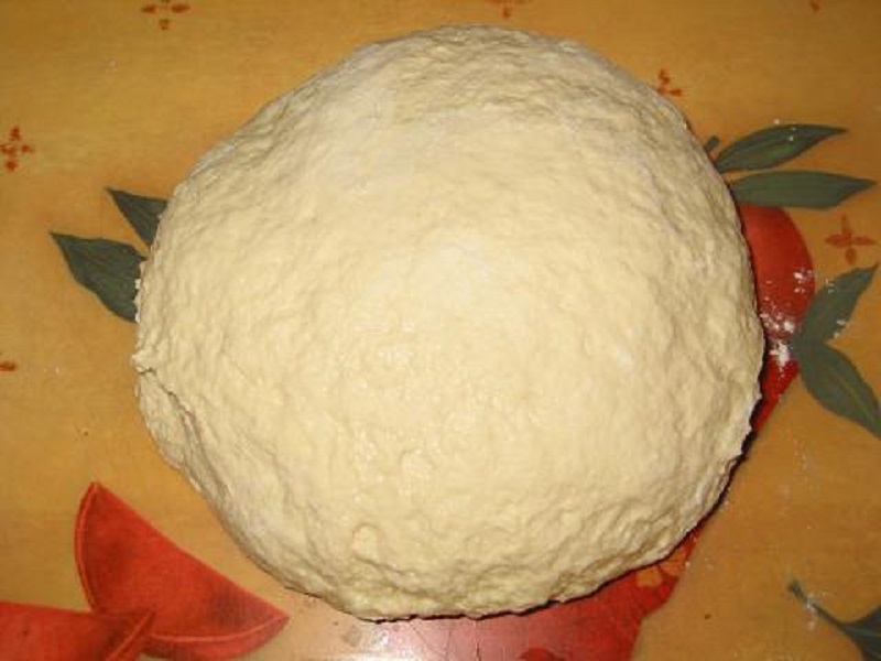Тесто мягкое, как подушка, благодаря одному простому ингредиенту. Теперь пирожки идеальны, что в духовке, что на сковороде.