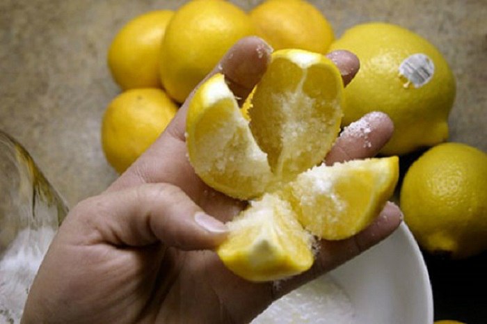 Нарезаю несколько лимонов и кладу их около своей кровати. Вот почему…