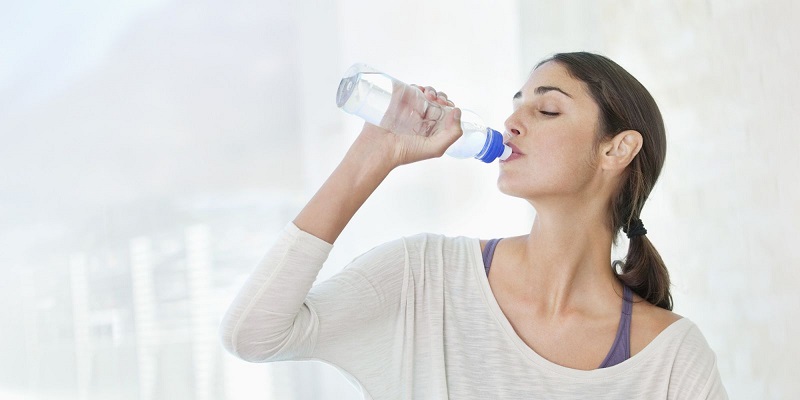 Щелочная вода убивает рак, выводит токсины и дарит долголетие.