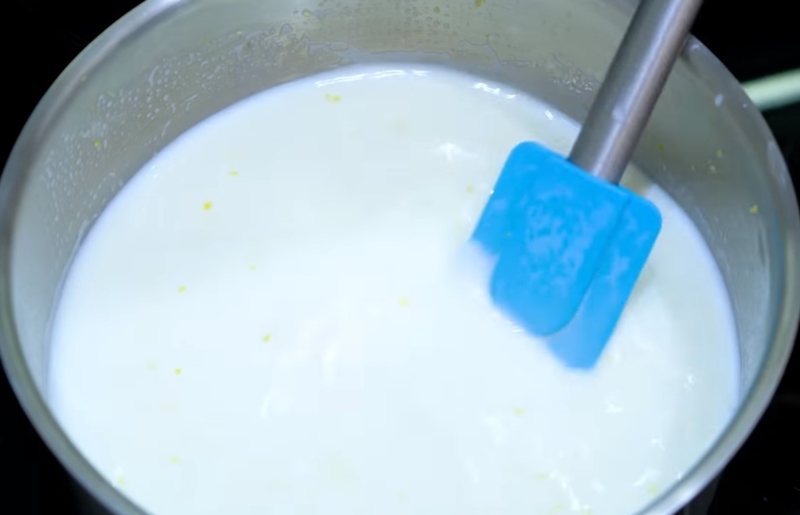 Как пожарить молоко по испанскому рецепту