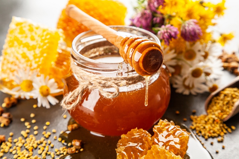 Зачем есть мёд на ночь: удивительное влияние на здоровье.