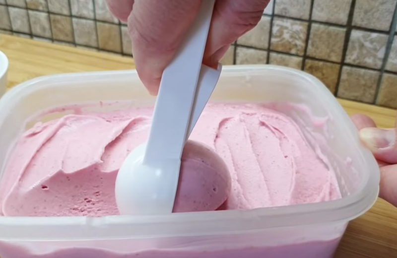 Идеальное домашнее мороженое: готовится и съедается в два счёта