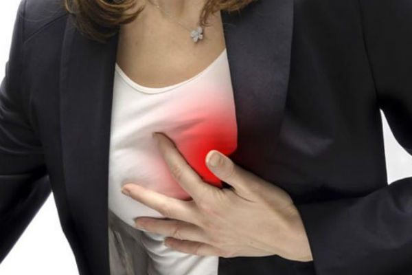 Симптомы приближающегося инфаркта у женщин другие, чем у мужчин: 6 главных признаков